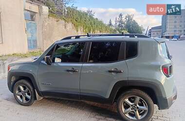 Внедорожник / Кроссовер Jeep Renegade 2017 в 
