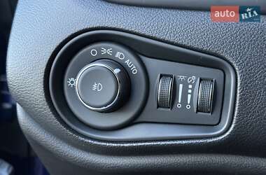 Внедорожник / Кроссовер Jeep Renegade 2020 в 
