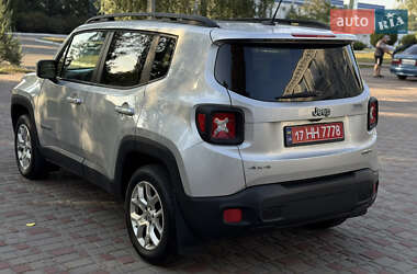 Внедорожник / Кроссовер Jeep Renegade 2016 в 