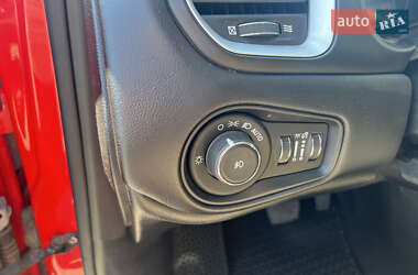 Внедорожник / Кроссовер Jeep Renegade 2016 в 