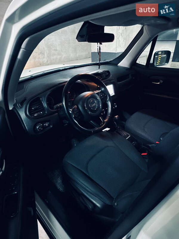 Позашляховик / Кросовер Jeep Renegade 2018 в Львові