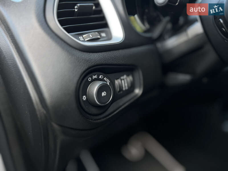 Позашляховик / Кросовер Jeep Renegade 2018 в Луцьку фото 17 Позашляховик / Кросовер Jeep Renegade 2018 в Луцьку