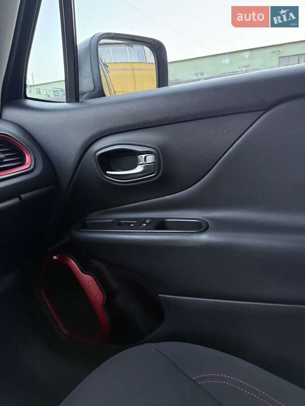 Внедорожник / Кроссовер Jeep Renegade 2015 в Львове фото 28 Внедорожник / Кроссовер Jeep Renegade 2015 в Львове