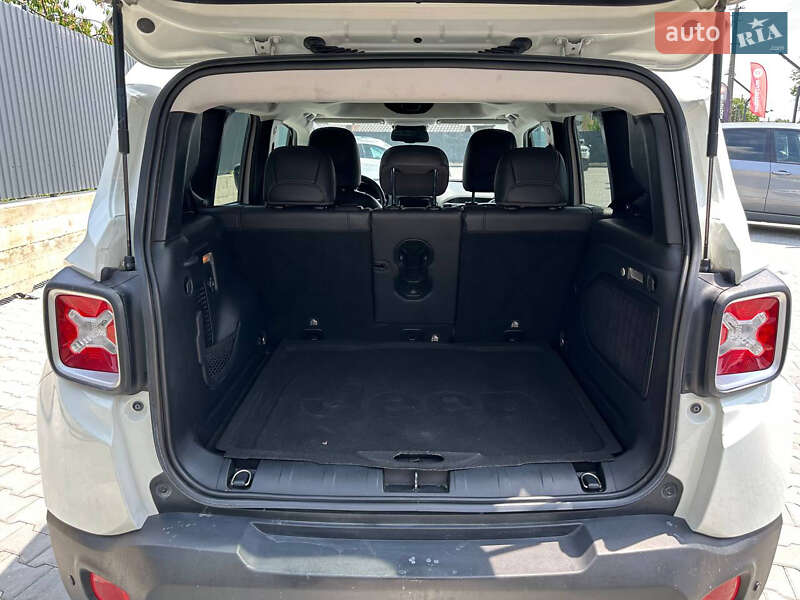 Внедорожник / Кроссовер Jeep Renegade 2016 в Черновцах