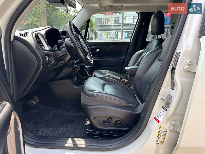 Внедорожник / Кроссовер Jeep Renegade 2016 в Черновцах