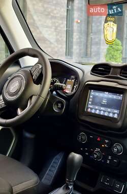 Внедорожник / Кроссовер Jeep Renegade 2020 в 