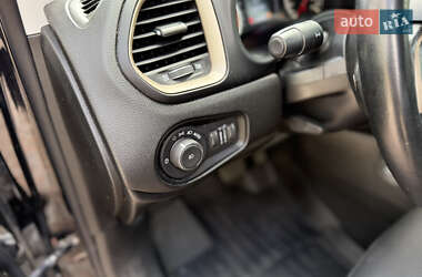 Внедорожник / Кроссовер Jeep Renegade 2016 в 