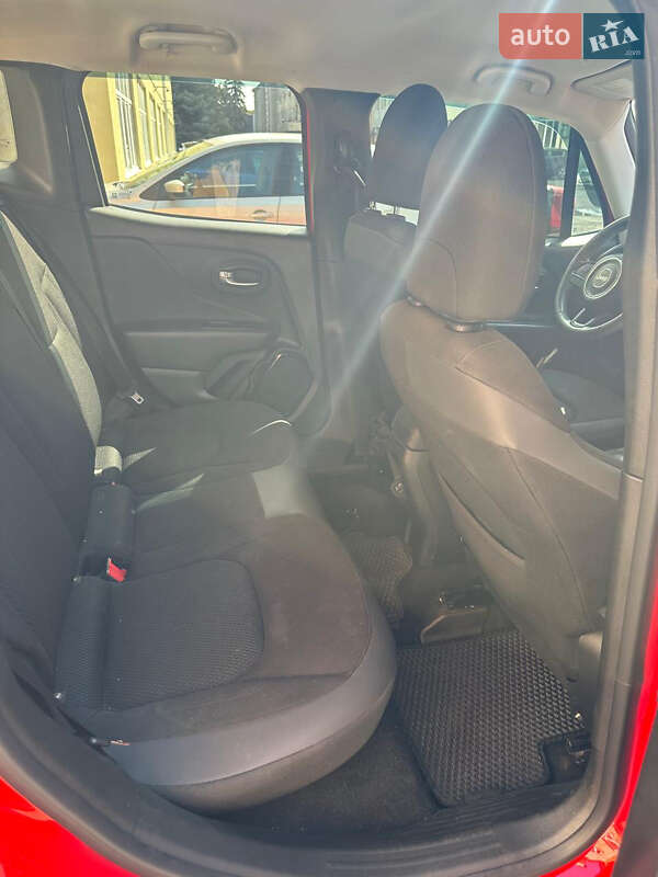 Внедорожник / Кроссовер Jeep Renegade 2018 в Киеве фото 6 Внедорожник / Кроссовер Jeep Renegade 2018 в Киеве