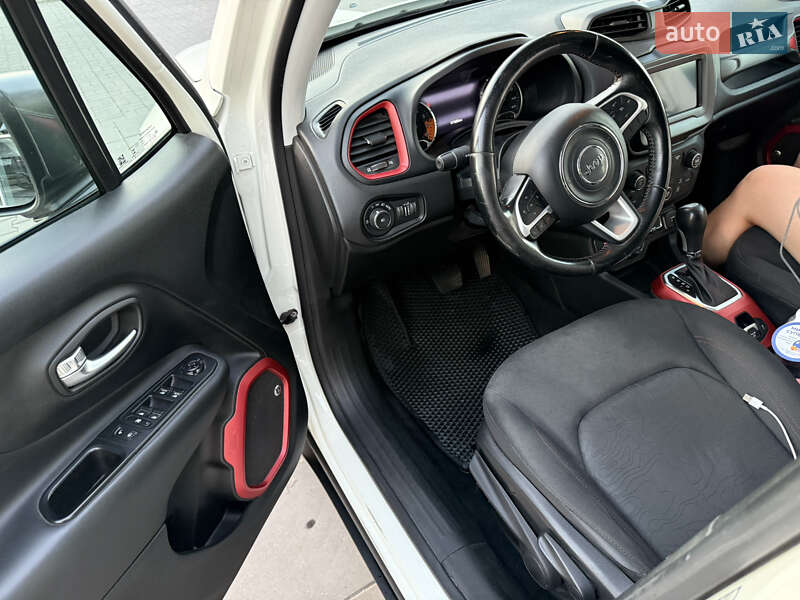 Позашляховик / Кросовер Jeep Renegade 2018 в Луцьку фото 9 Позашляховик / Кросовер Jeep Renegade 2018 в Луцьку