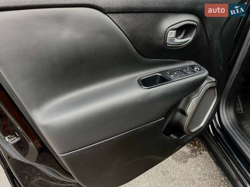 Позашляховик / Кросовер Jeep Renegade 2018 в Запоріжжі