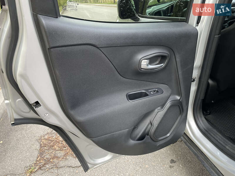 Внедорожник / Кроссовер Jeep Renegade 2020 в Запорожье