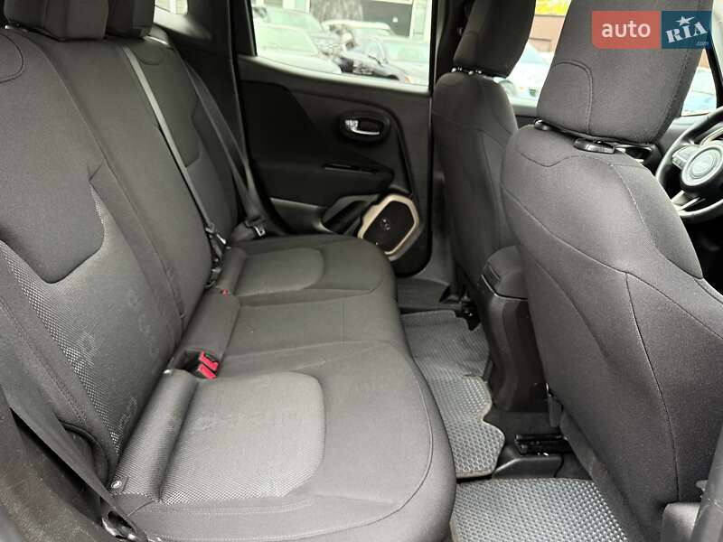 Внедорожник / Кроссовер Jeep Renegade 2016 в Харькове