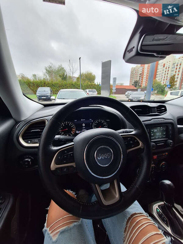 Позашляховик / Кросовер Jeep Renegade 2015 в Києві