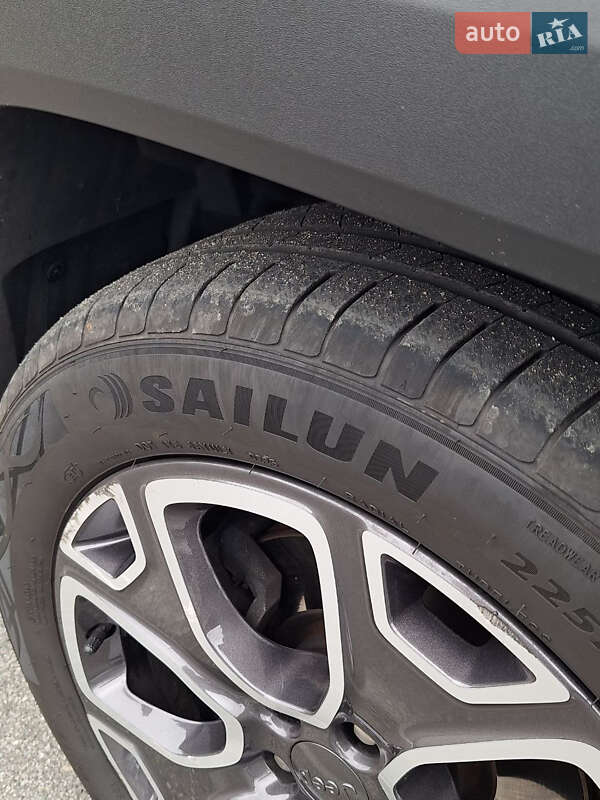 Позашляховик / Кросовер Jeep Renegade 2015 в Києві