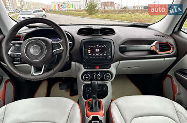 Внедорожник / Кроссовер Jeep Renegade 2017 в 