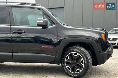 Внедорожник / Кроссовер Jeep Renegade 2015 в 