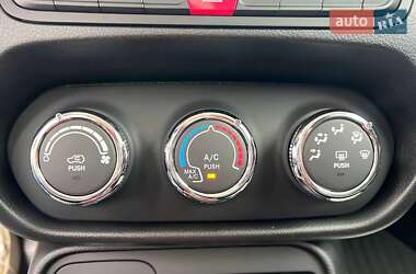 Внедорожник / Кроссовер Jeep Renegade 2015 в 