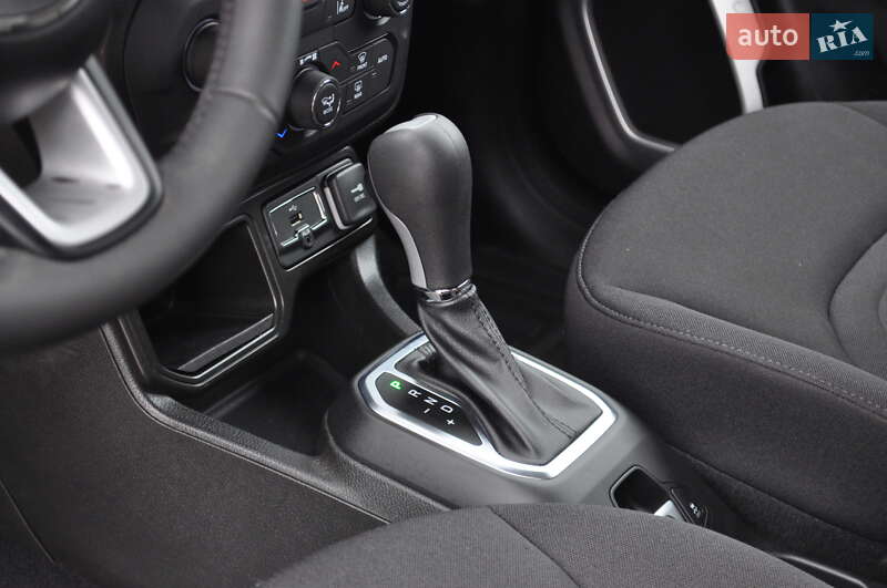Позашляховик / Кросовер Jeep Renegade 2021 в Києві