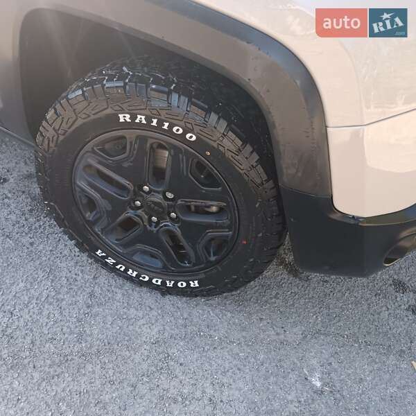 Позашляховик / Кросовер Jeep Renegade 2016 в Запоріжжі