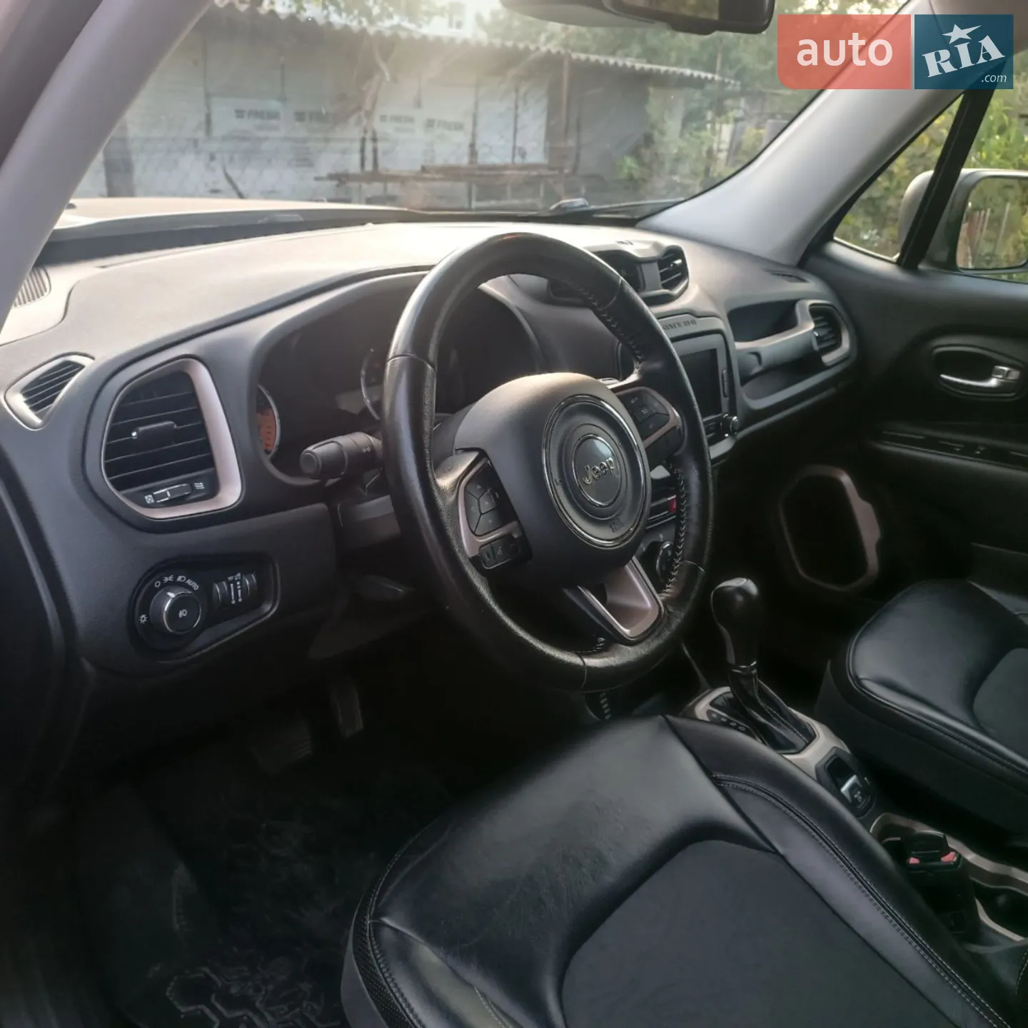 2016 Jeep Renegade - мініатюра 27