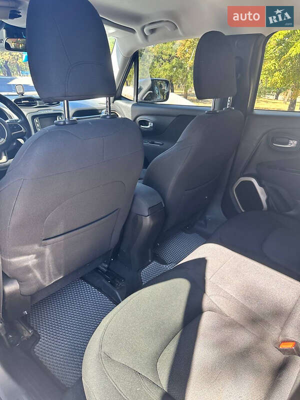 Позашляховик / Кросовер Jeep Renegade 2016 в Одесі