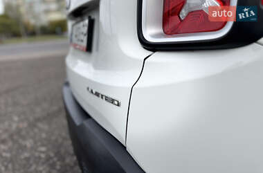 Внедорожник / Кроссовер Jeep Renegade 2016 в 