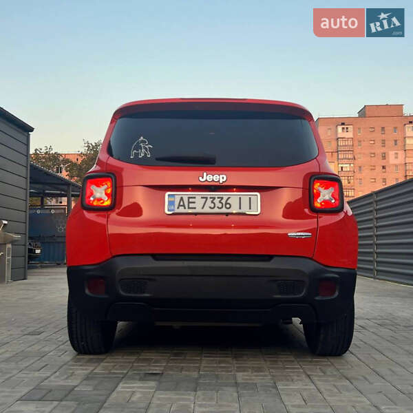 Внедорожник / Кроссовер Jeep Renegade 2015 в Черкассах