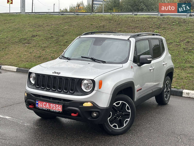 Внедорожник / Кроссовер Jeep Renegade 2015 в 
