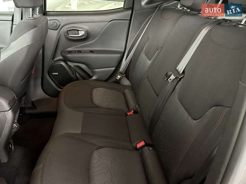 Позашляховик / Кросовер Jeep Renegade 2021 в Одесі фото 23 Позашляховик / Кросовер Jeep Renegade 2021 в Одесі