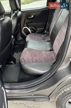 Внедорожник / Кроссовер Jeep Renegade 2018 в 