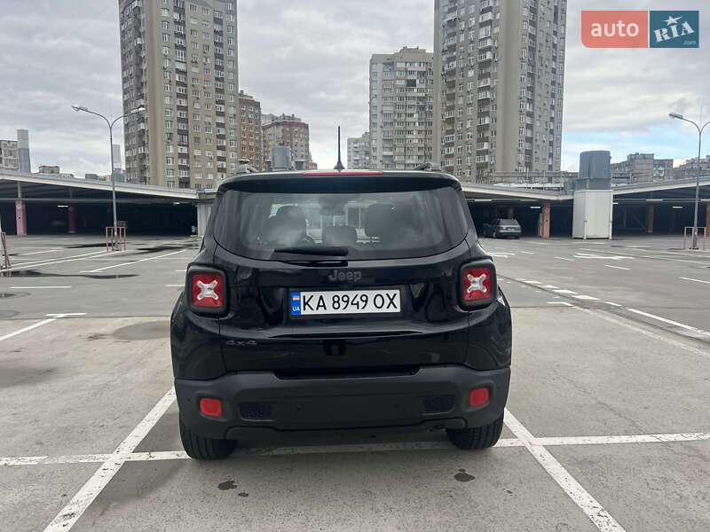 Внедорожник / Кроссовер Jeep Renegade 2016 в Киеве