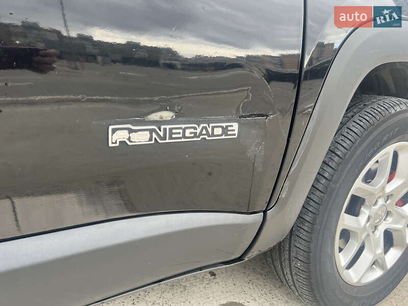 Внедорожник / Кроссовер Jeep Renegade 2016 в Киеве
