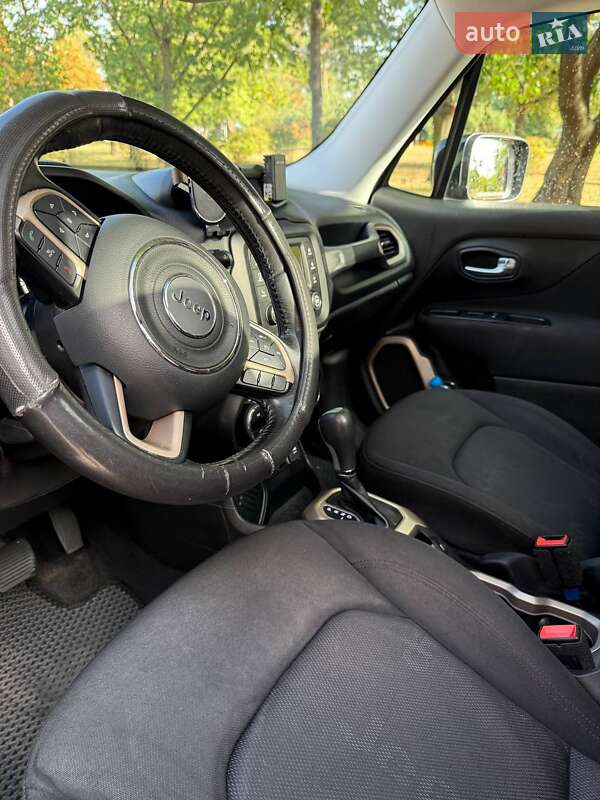 Внедорожник / Кроссовер Jeep Renegade 2016 в Киеве
