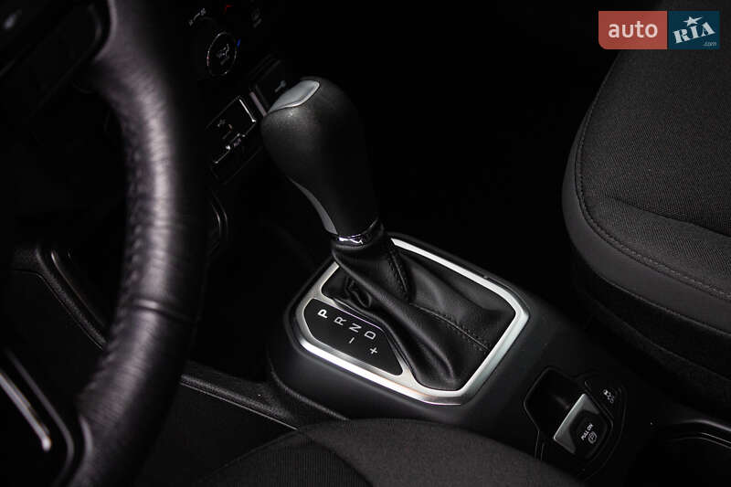 Позашляховик / Кросовер Jeep Renegade 2019 в Києві фото 20 Позашляховик / Кросовер Jeep Renegade 2019 в Києві