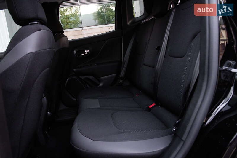Позашляховик / Кросовер Jeep Renegade 2019 в Києві фото 11 Позашляховик / Кросовер Jeep Renegade 2019 в Києві