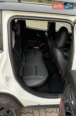 Внедорожник / Кроссовер Jeep Renegade 2018 в 