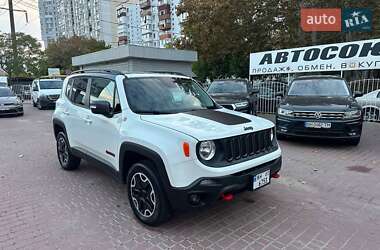Внедорожник / Кроссовер Jeep Renegade 2016 в 
