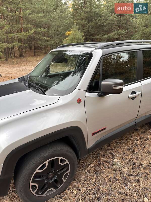 Внедорожник / Кроссовер Jeep Renegade 2015 в Днепре