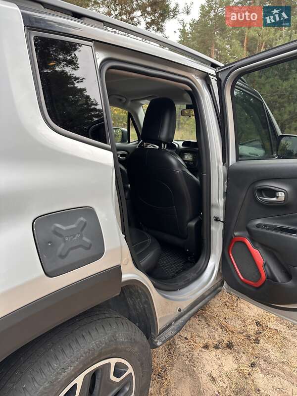 Внедорожник / Кроссовер Jeep Renegade 2015 в Днепре