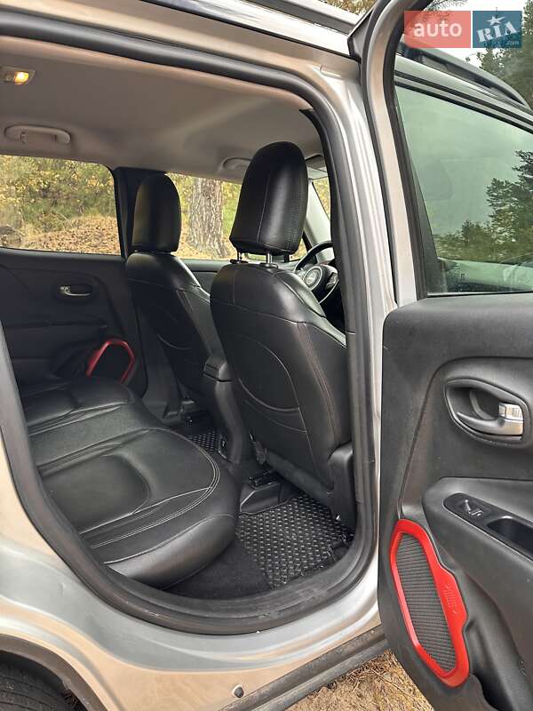 Внедорожник / Кроссовер Jeep Renegade 2015 в Днепре