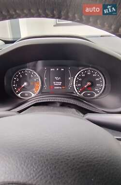 Позашляховик / Кросовер Jeep Renegade 2015 в  фото 2 Позашляховик / Кросовер Jeep Renegade 2015 в