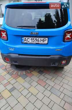 Позашляховик / Кросовер Jeep Renegade 2015 в  фото 6 Позашляховик / Кросовер Jeep Renegade 2015 в