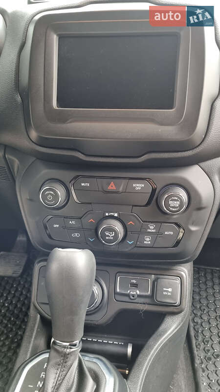 Внедорожник / Кроссовер Jeep Renegade 2019 в Киеве