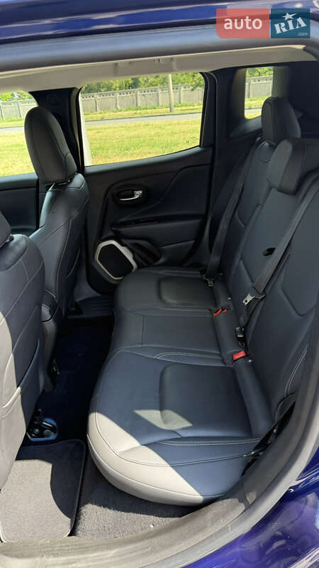 Позашляховик / Кросовер Jeep Renegade 2016 в Києві