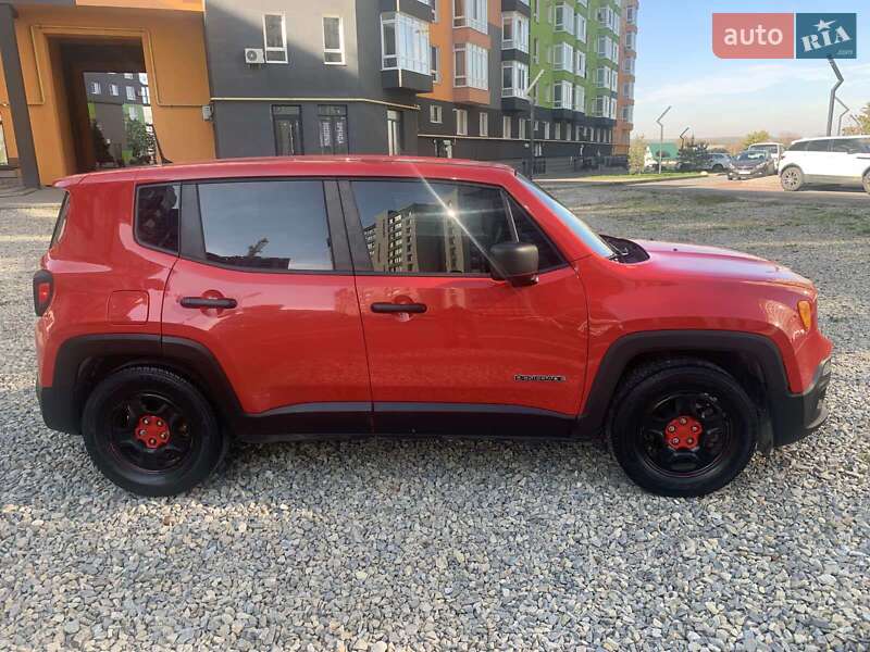 Внедорожник / Кроссовер Jeep Renegade 2015 в Ивано-Франковске