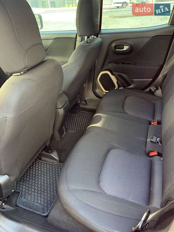 Внедорожник / Кроссовер Jeep Renegade 2015 в Ивано-Франковске