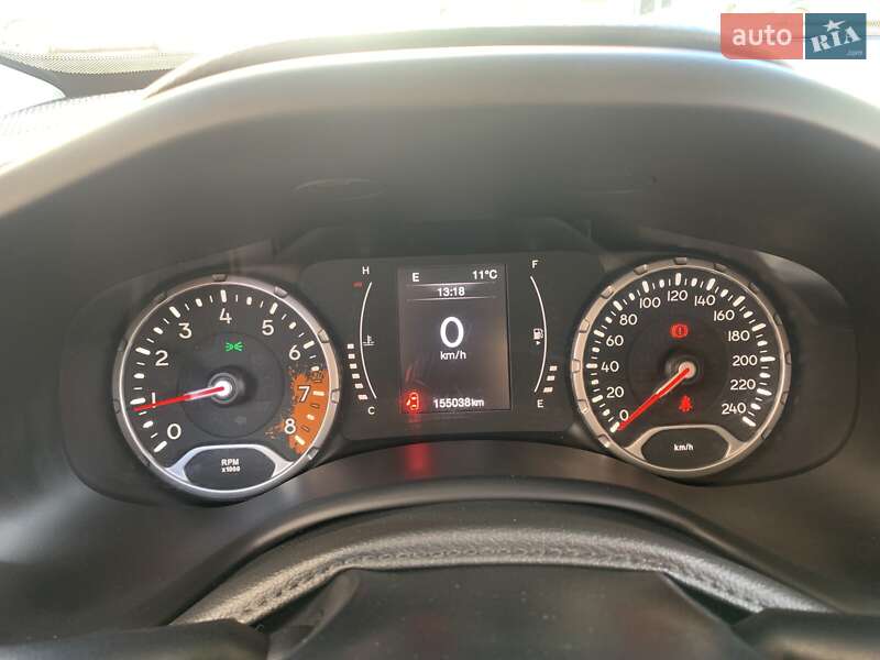 Внедорожник / Кроссовер Jeep Renegade 2015 в Ивано-Франковске