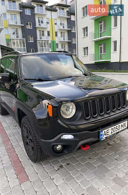 Позашляховик / Кросовер Jeep Renegade 2017 в  фото 8 Позашляховик / Кросовер Jeep Renegade 2017 в