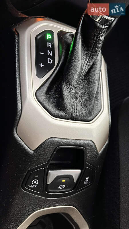 Внедорожник / Кроссовер Jeep Renegade 2016 в Одессе