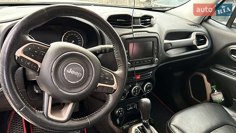 Внедорожник / Кроссовер Jeep Renegade 2016 в Одессе